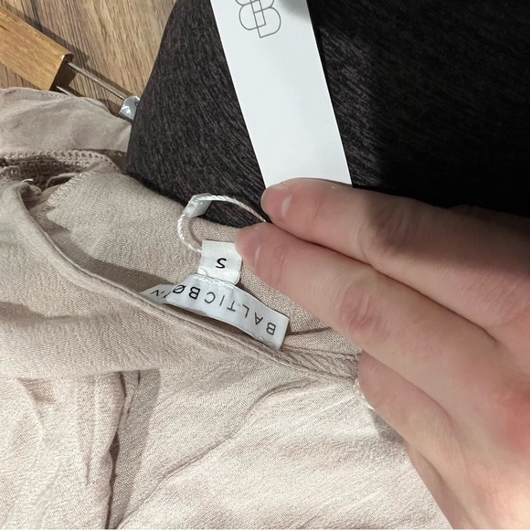 NWT Baltic Born Womens Jennifer Deep V Maxi Dress Sand - Picture 11 of 12